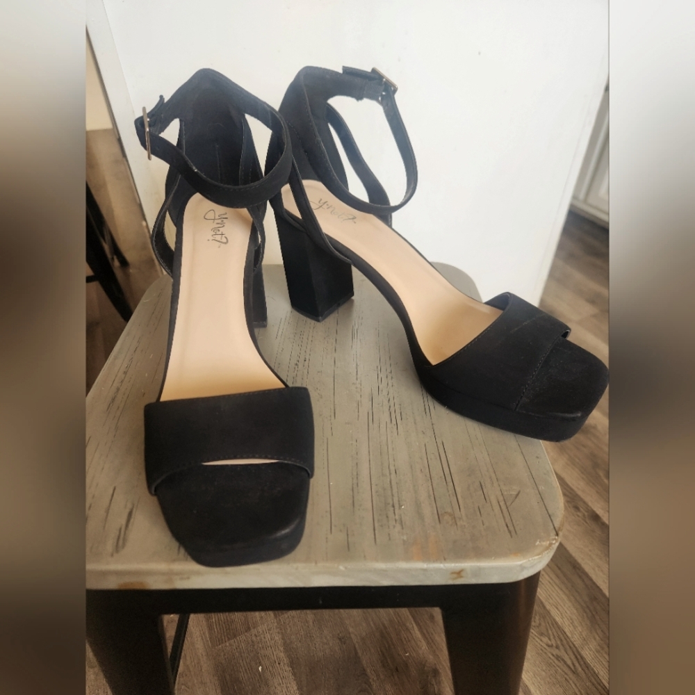 Y NOT 4inch Black Heels with Ankle Ties